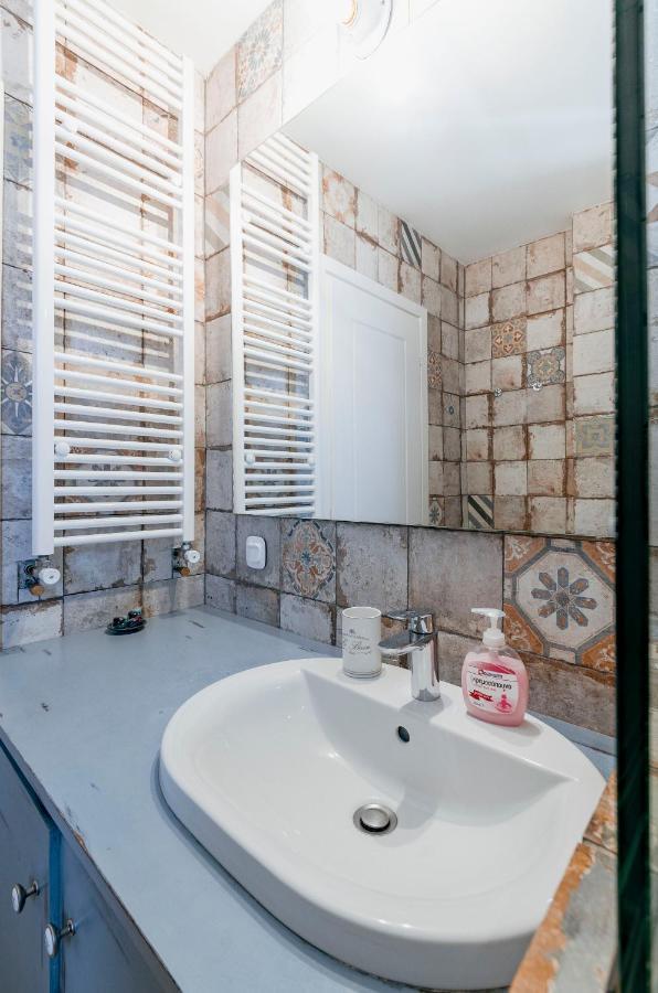 Comfortable 2 Bd Apartment Close To Athens Archeological Museum Exterior photo